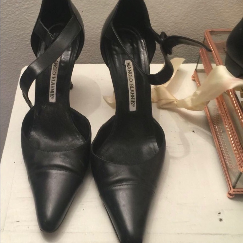 Manolo Blahnik Black ankle straps 38.5 or size 8.5 - Picture 3 of 4