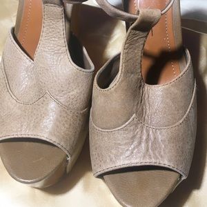 Gorgeous and Rare Jessica Simpson Dany platforms