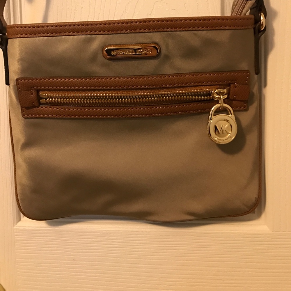Michael Kors Messenger Bag