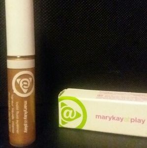 Mk bold fluid eyeliner