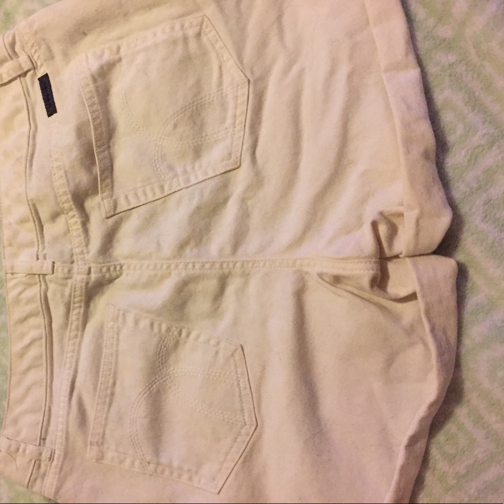 Liz Claiborne white Jean shorts. Size 12.