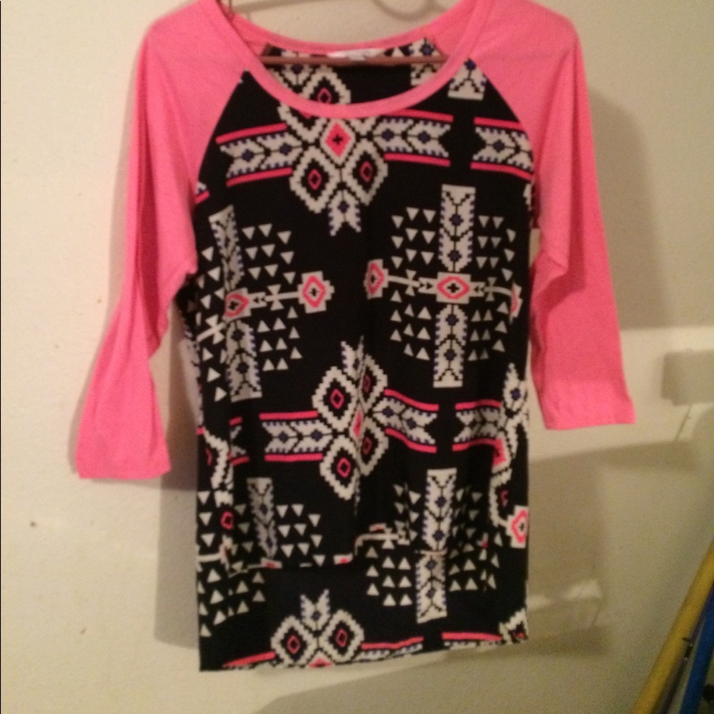 3/4 length sleeve hot pink shirt