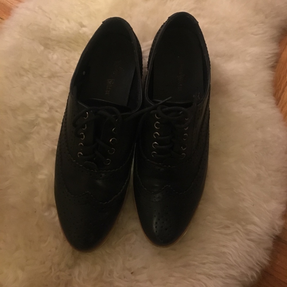 Laced loafers