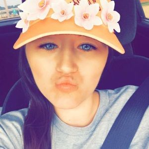 Meet your Posher, Melissa