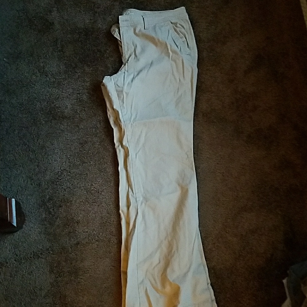 Old Navy diva fit khakis