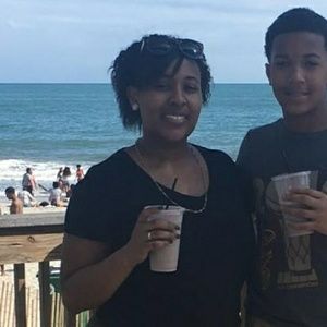 Meet your Posher, Mia