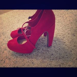 Red high heels – Massimo – NWT – size 9