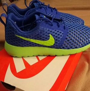 Brand New Roshe One Flight