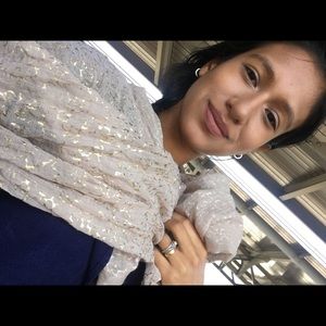 Meet your Posher, Adriana