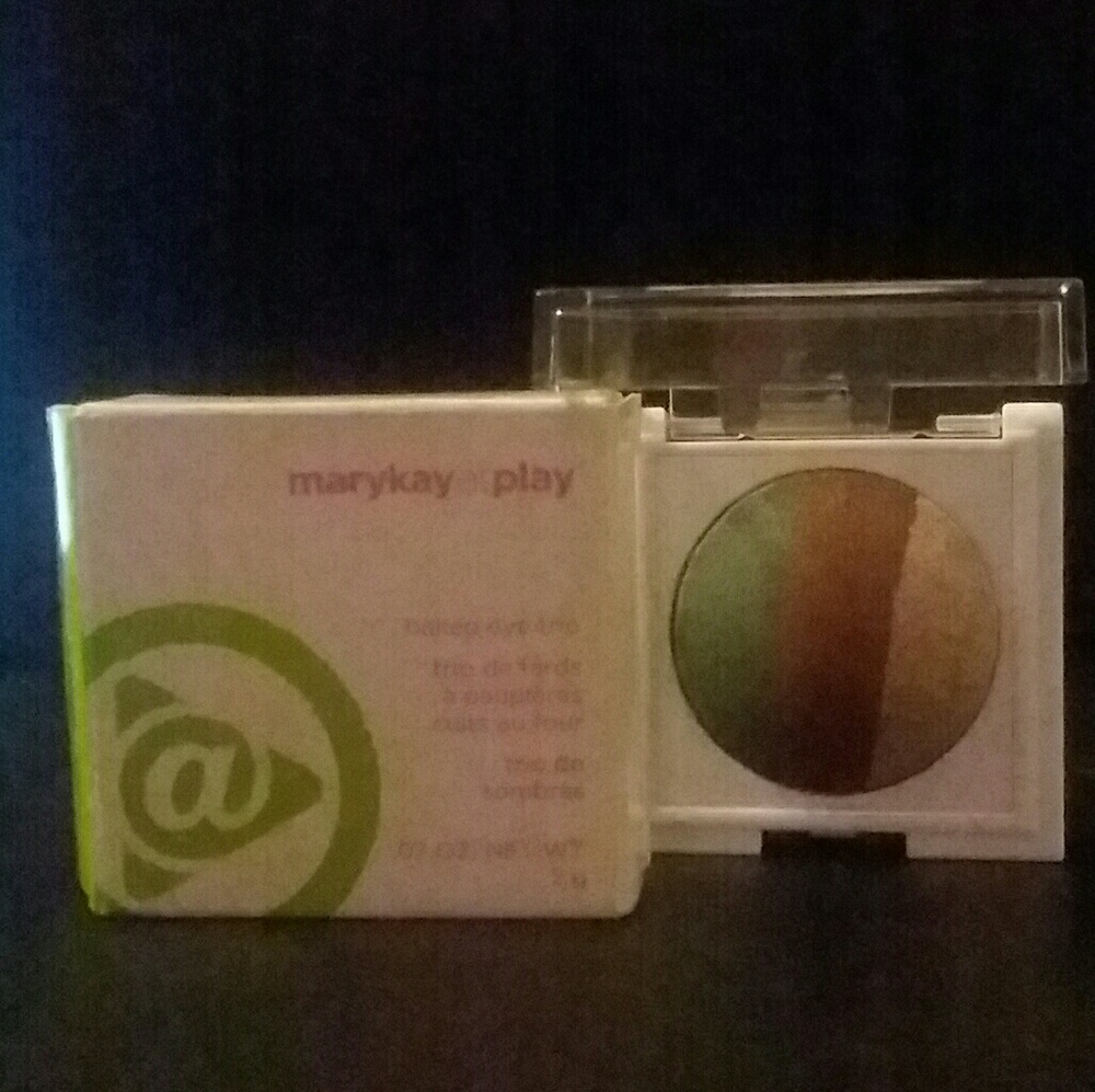 Mk mineral eye shadow