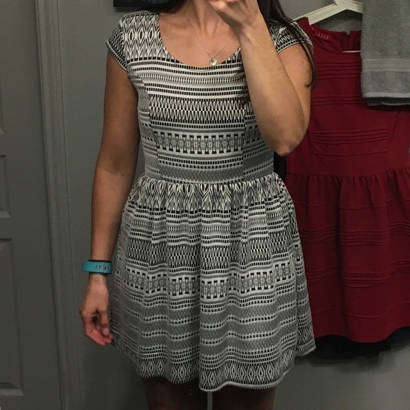 Black and cream print dress - Picture 1 of 2