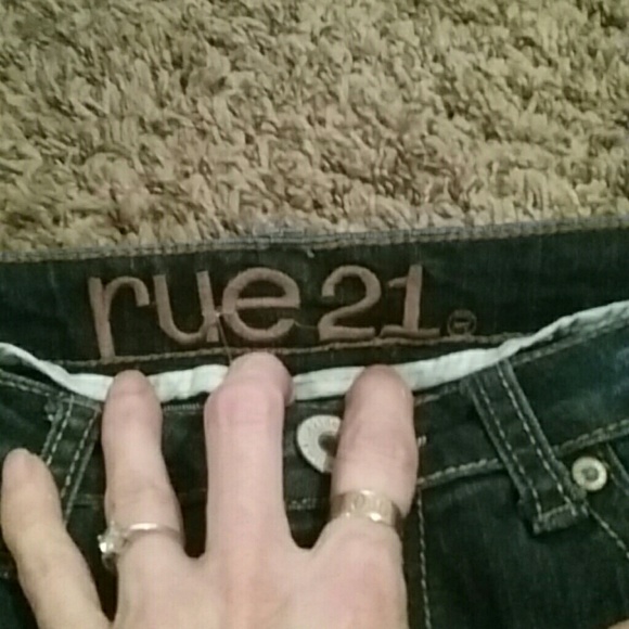 Jeans - Picture 2 of 3