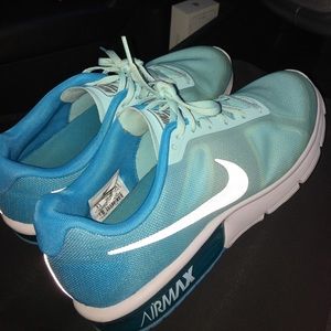Nike air max sneakers!