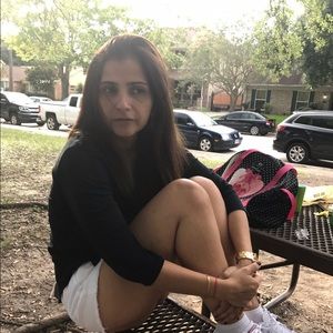 Meet your Posher, Migdalia