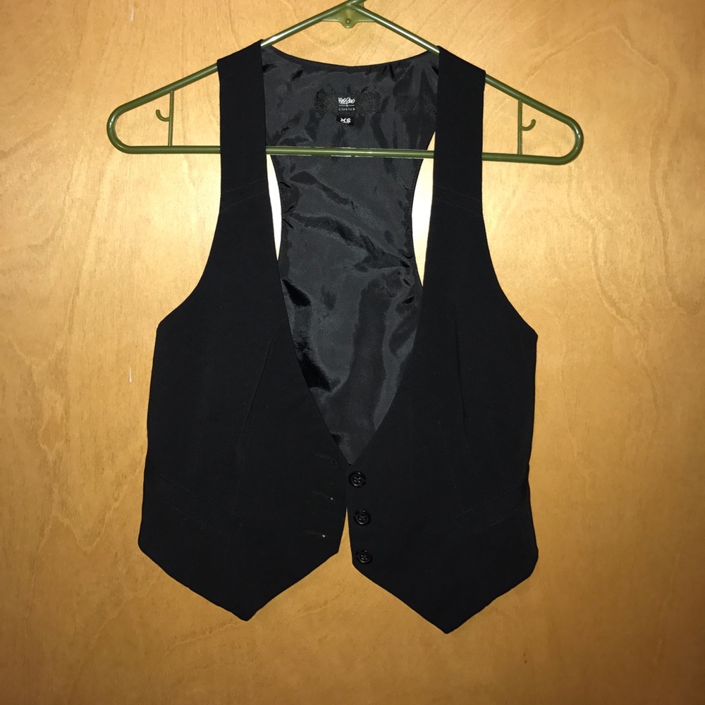 Vest - Picture 3 of 3