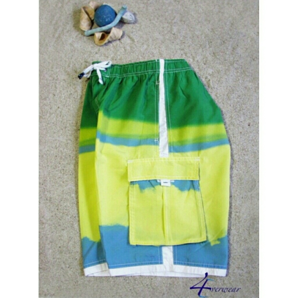 GREEN HORIZON SWIM TRUNKS