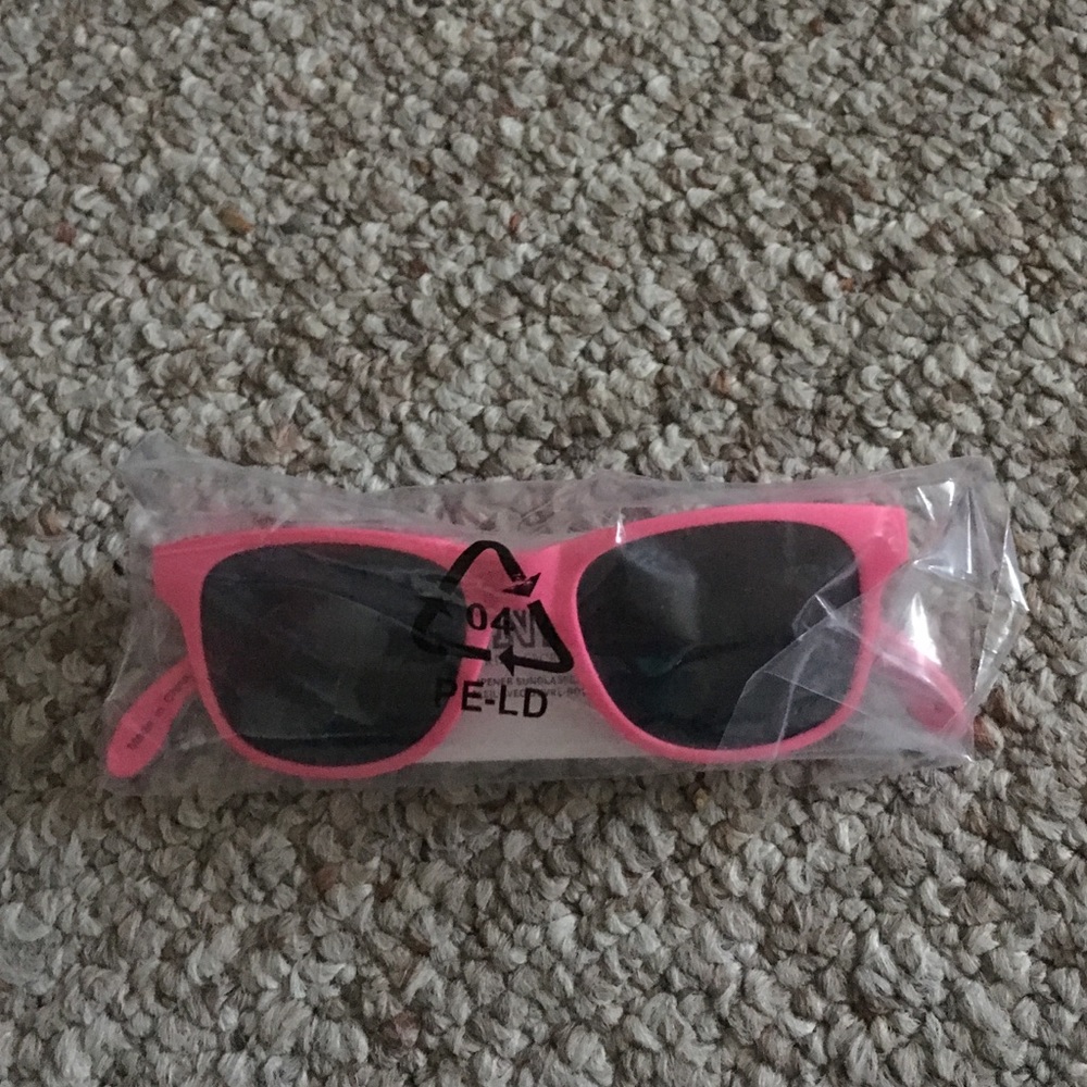 VS Pink sunglasses