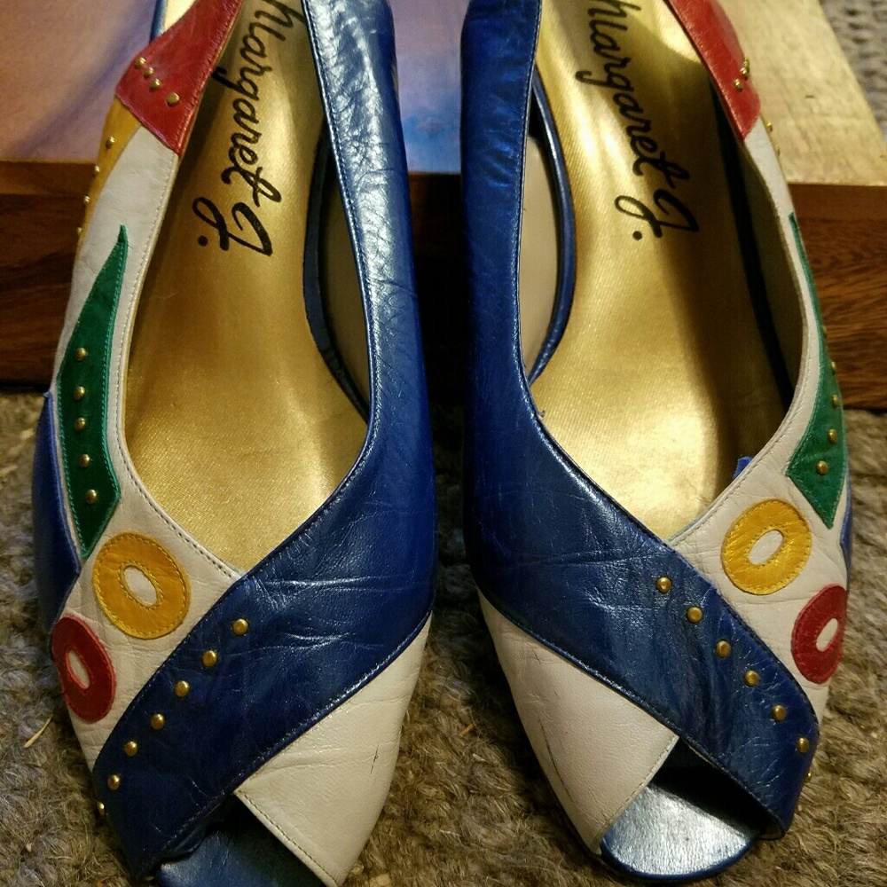 Vintage Margaret J multi color pumps