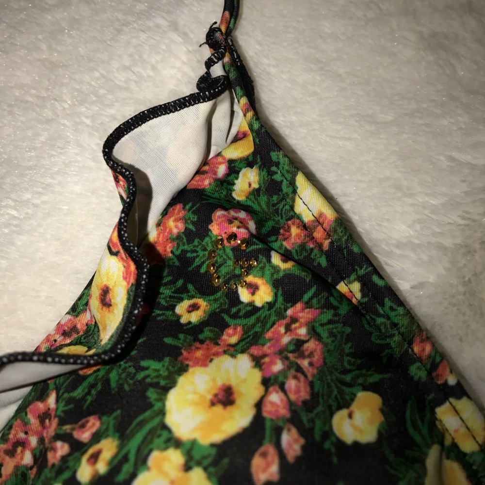 Guess string Bikini top - Picture 2 of 2