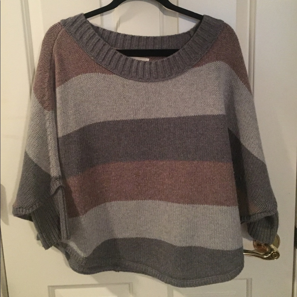 Loft poncho sweater size Medium