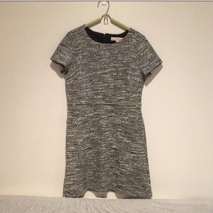 Knit dress with pockets