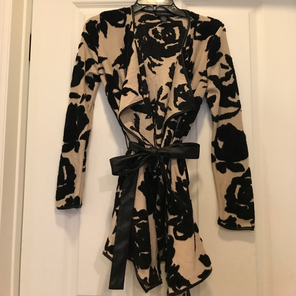 Beautiful INC embroidered sweater w leather belt