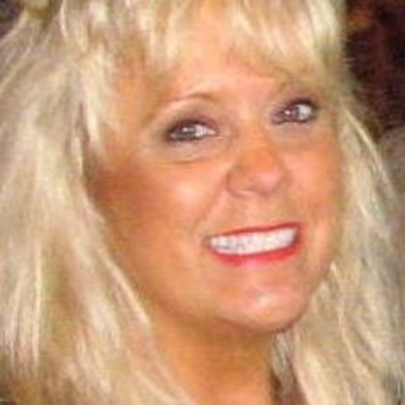 Meet your Posher, Carmen - Picture 1 of 1