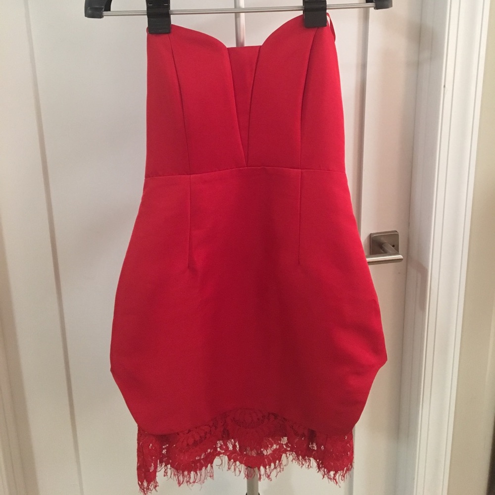 Sweetheart strapless red dress