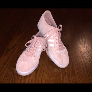 Baby Pink Suede NEO Courtset Adidas Sneaker