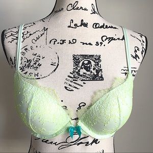 EUC Light Green Victoria's Secret Push-up Bra