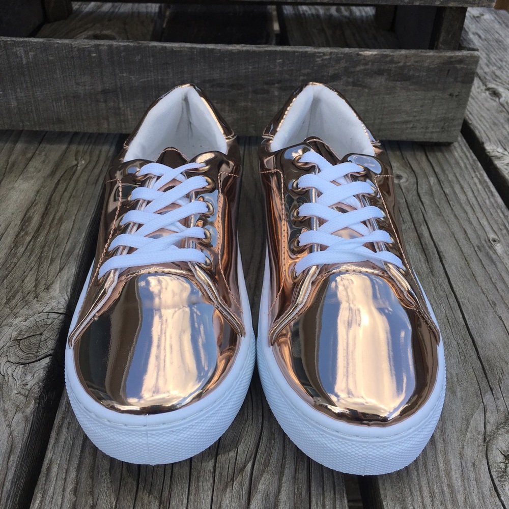 Qupid 6.5 Metallic RoseGold Sneakers! NEW! - Picture 2 of 9