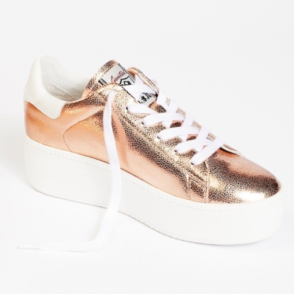 Qupid Metallic RoseGold Sneaker SZ 6.5! NEW! - Picture 5 of 9