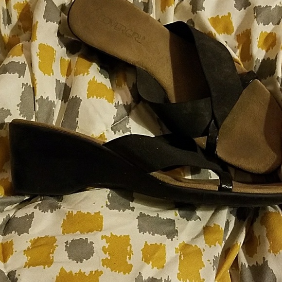Slip on black Covergirl sandels - Picture 2 of 4