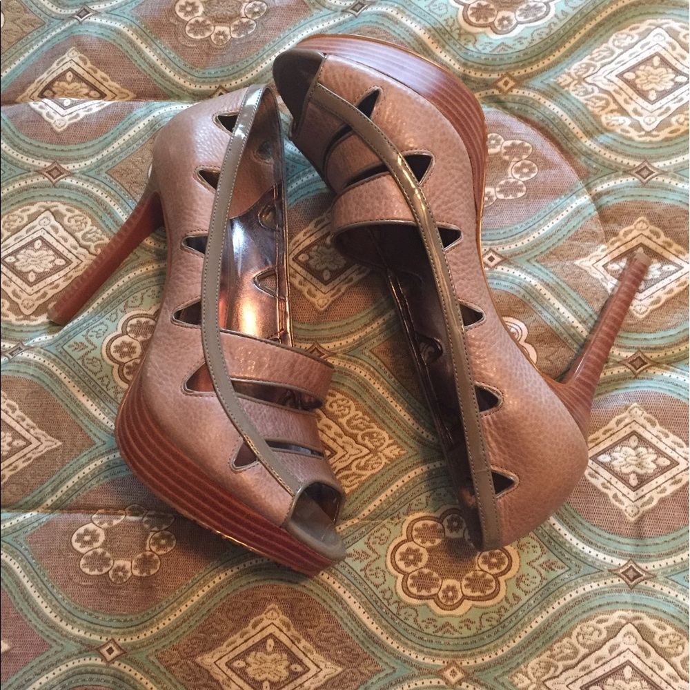 Calvin Klein size 8.5 excellent condition