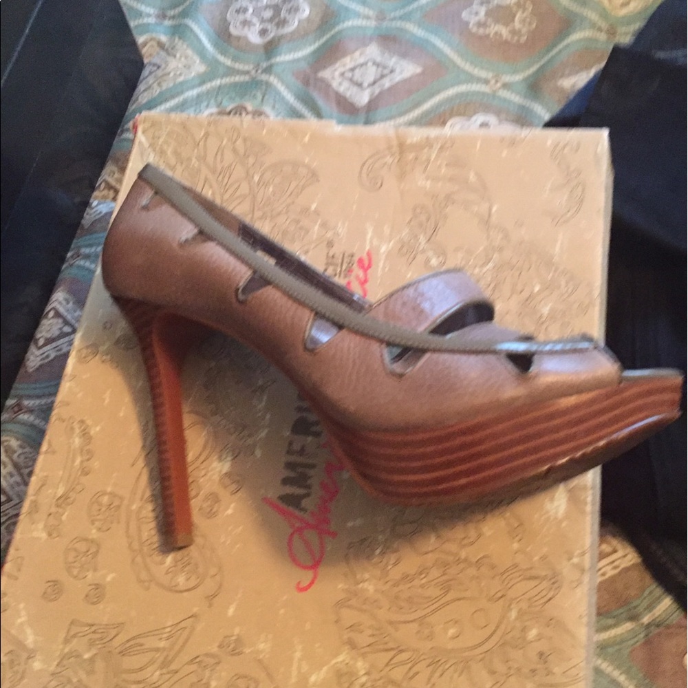 Calvin Klein size 8.5 excellent condition - Picture 5 of 5