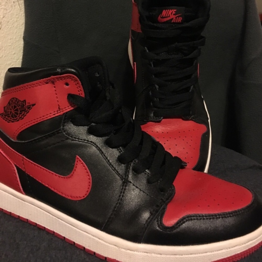 Air Jordan BRED 1s