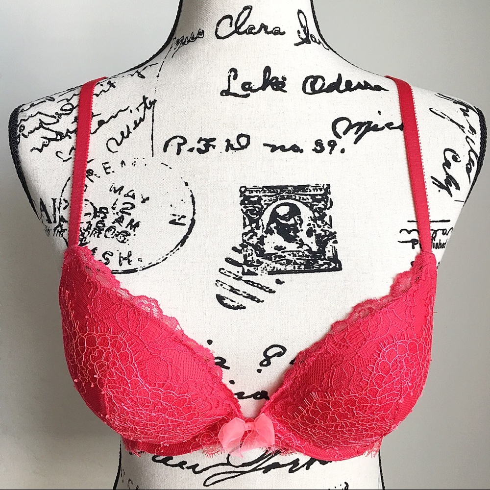 🔴 5 for $25 🔴 Red Victoria's Secret Push-up Bra