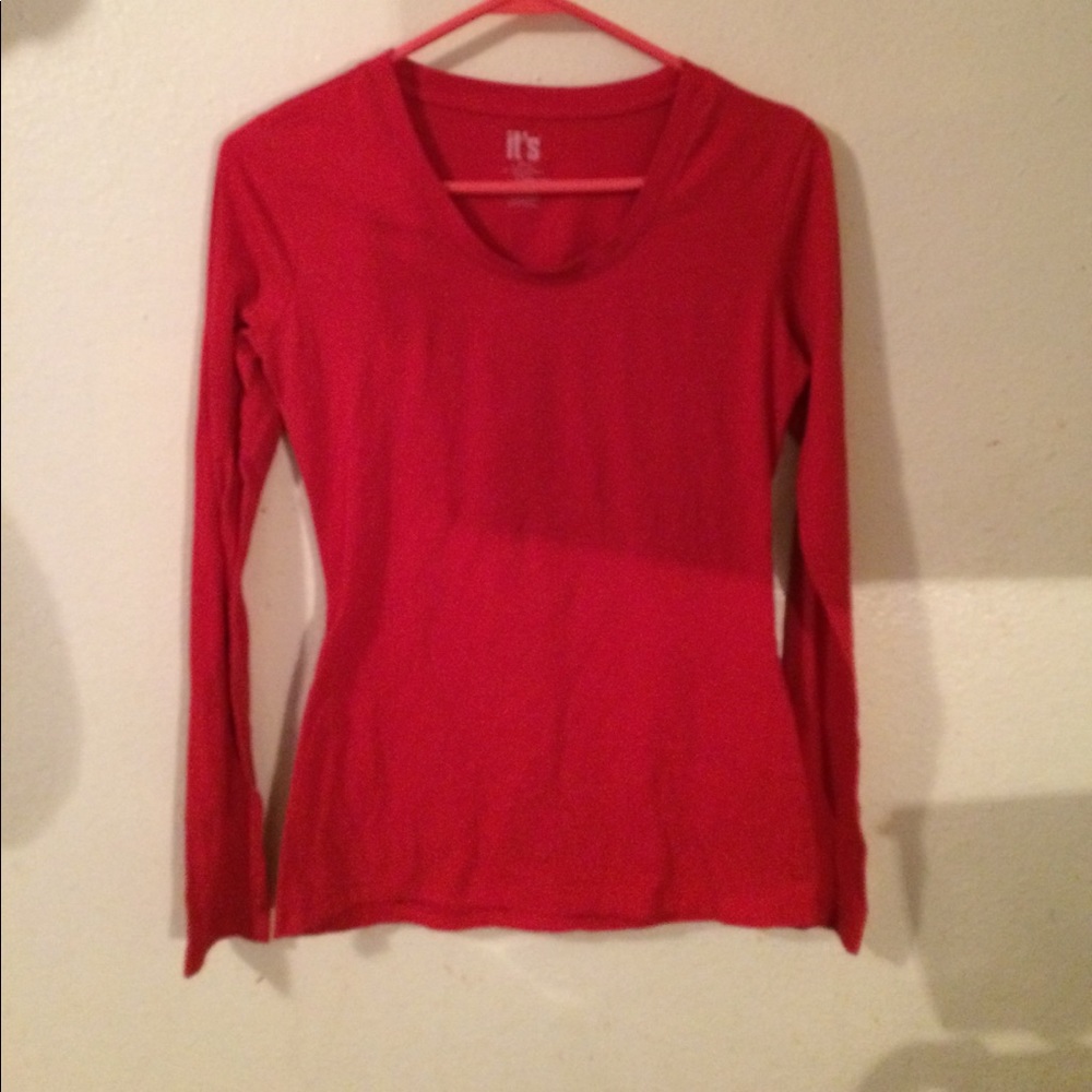 Long sleeved red shirt