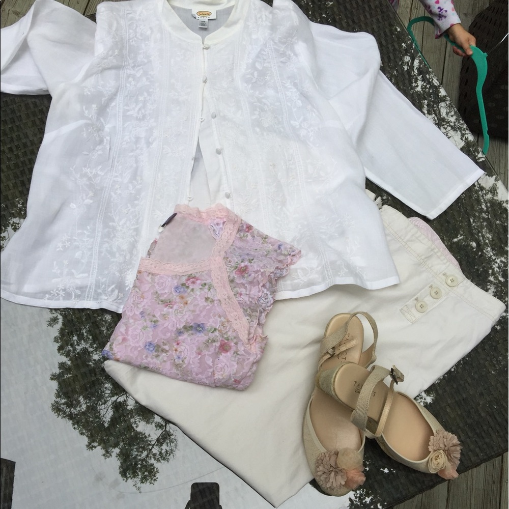 💕3 piece Outfit! Blouse, tee, pants!