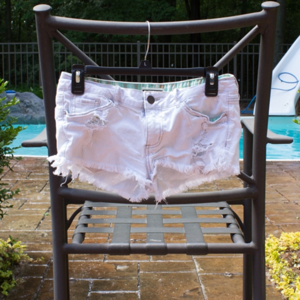 Roxy blue/white pin stripe shorts