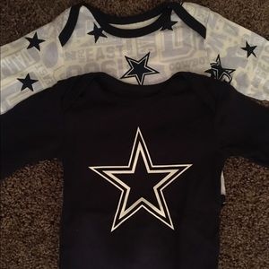 NWOT Dallas Cowboys Onesies 6m