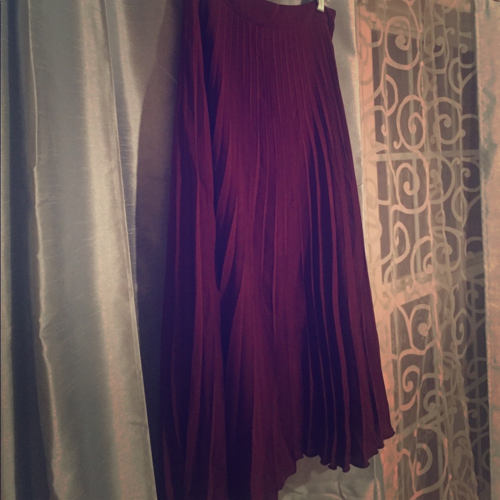 Jessica Simpson Midi Skirt, plum color, size 10