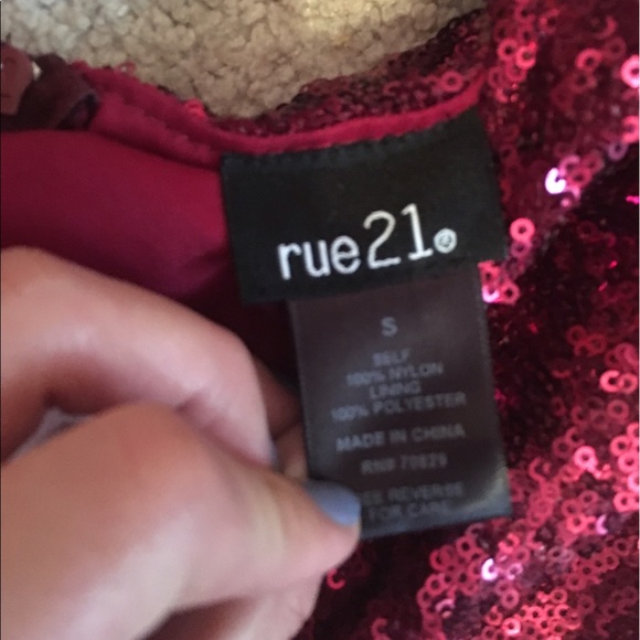 All sequin dress - Picture 3 of 4