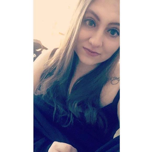 Meet your Posher, Julia - Picture 1 of 1