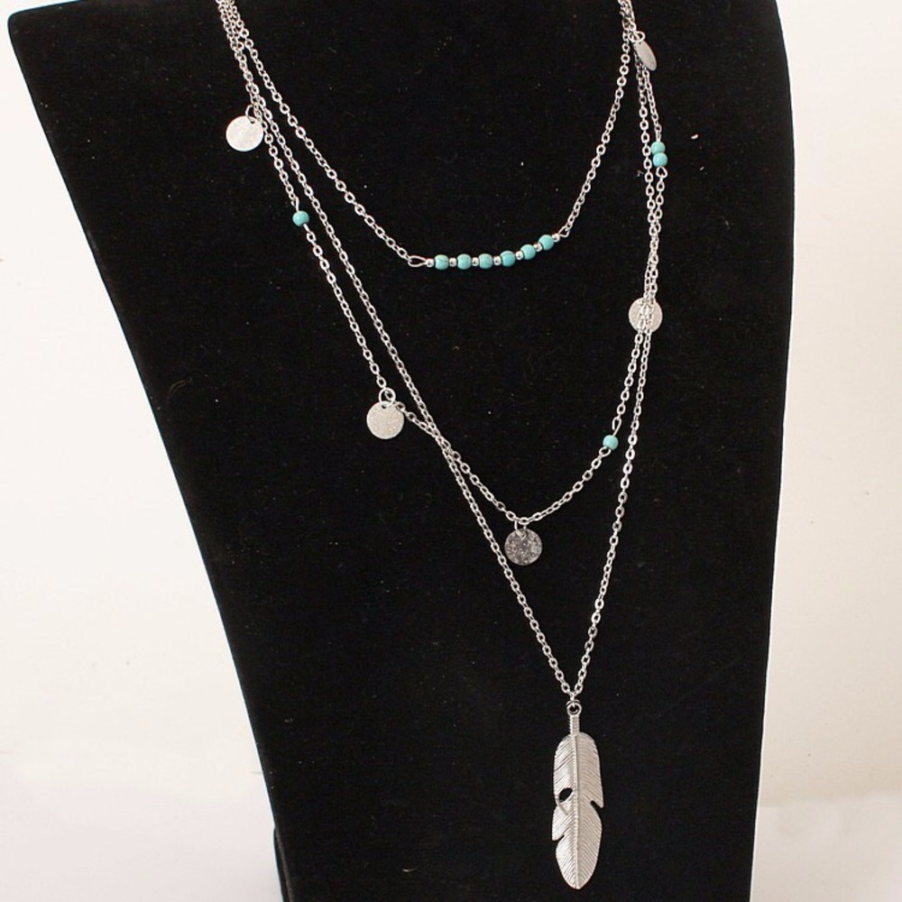 🆕🌴Silver-Tone Multi-Layer Feather Necklace🌴