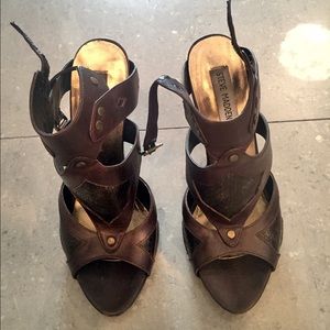 Steve Madden chocolate leather gladiators 🐍✨