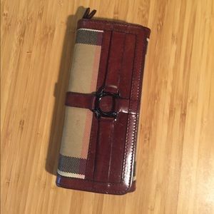 Authentic Burberry wallet in good condition