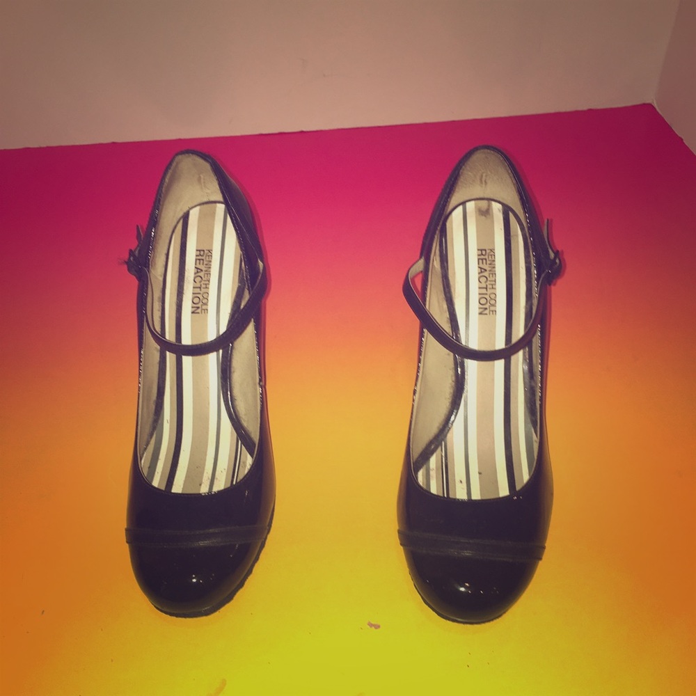Black wedge heels