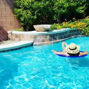 Meet your Posher, Annett