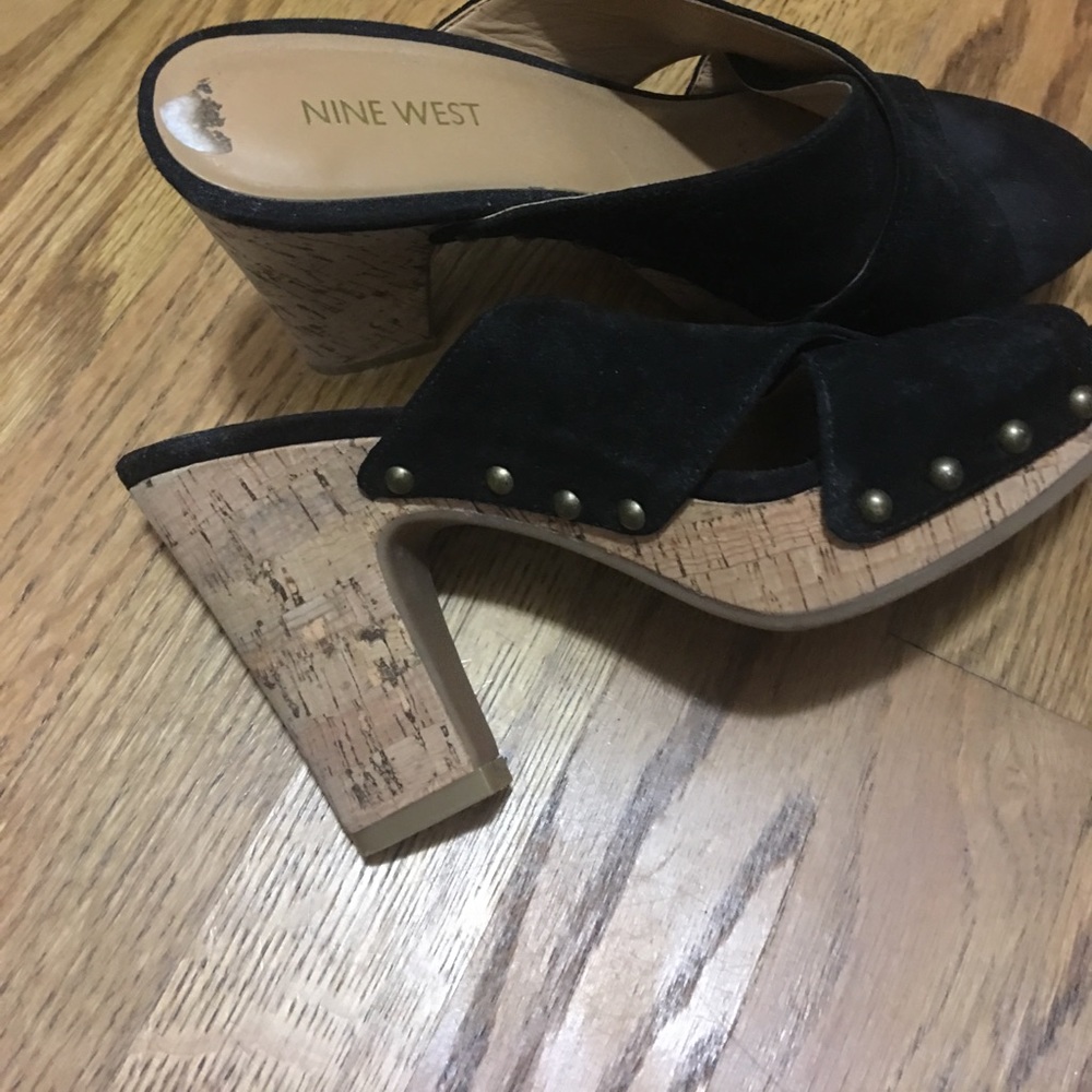 Nine West - Picture 2 of 2